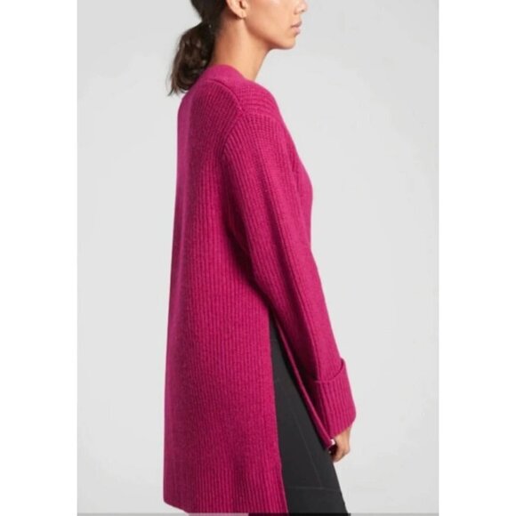 Athleta - Large fits XL - Shasta V-Neck Oversized Pullover, Rib Knit - Pink - Picture 2 of 8